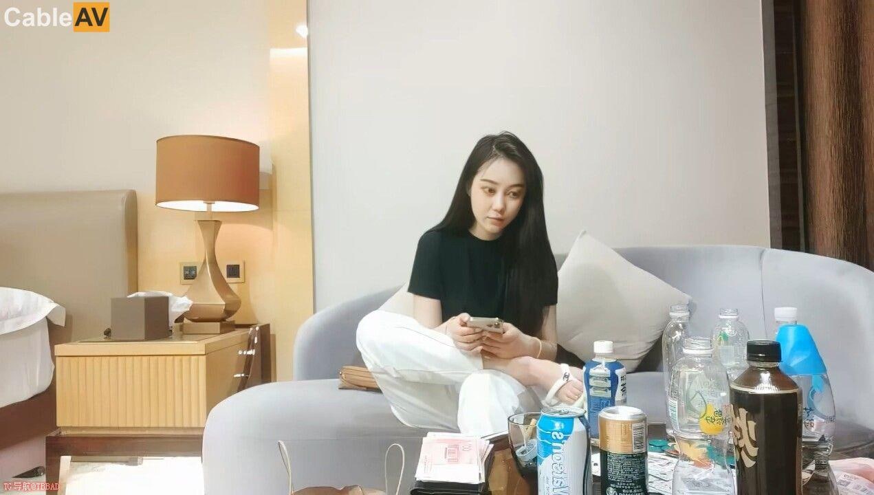 年轻女教师3伦理 しおり モデルシリーズ メ_av黄色软件_w63AV